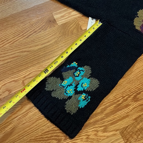 Anthropologie Maeve Embroidered Flowers Cropped Sweater Size Medium NWT - Picture 11 of 16